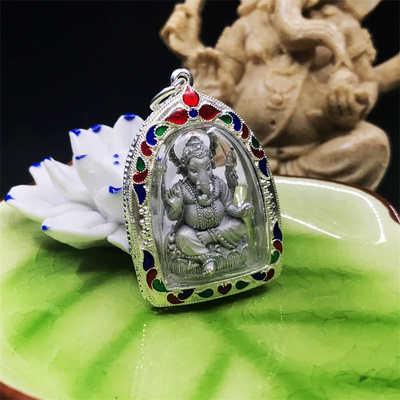 泰佛灵缘:泰国佛牌的神秘力量