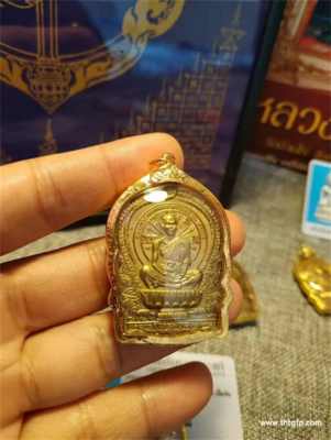 泰国佛牌必须自己去请吗?
