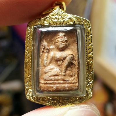 招财女神佛牌,泰国佛牌招财女神佛牌功效、禁忌详解!