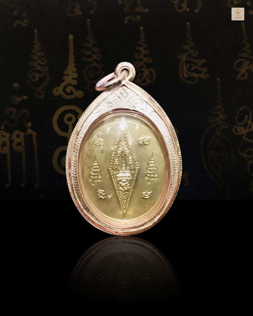 龙婆Moon大师与佛历2543年成功佛 瓦班赞庙的传奇佛牌